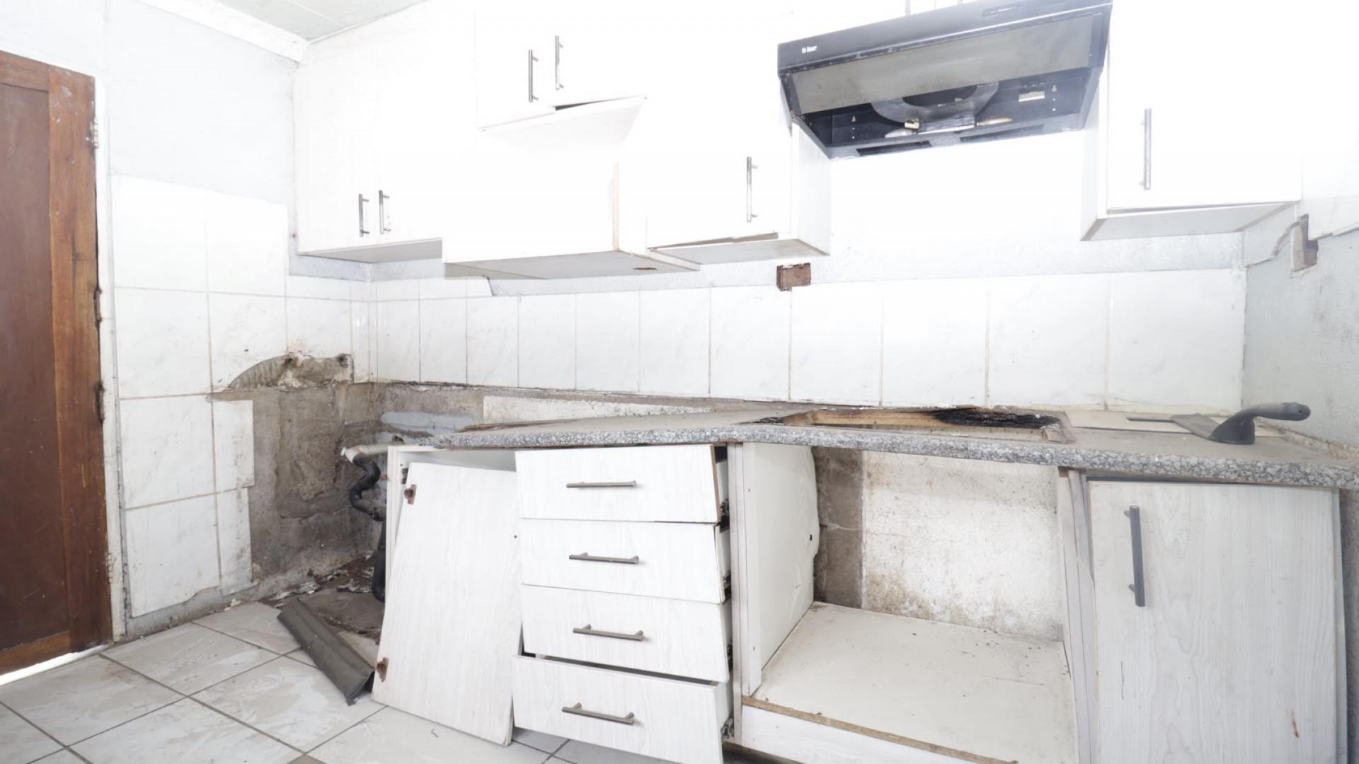 Kitchen of property in Brakpan