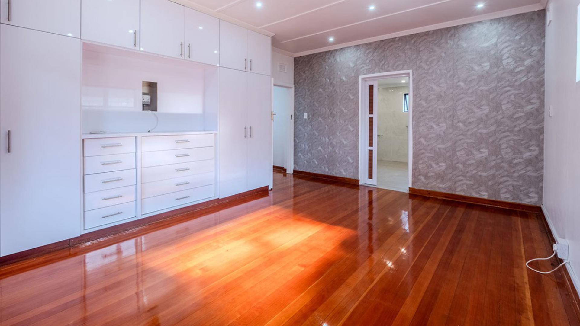 Main Bedroom of property in Durban North 