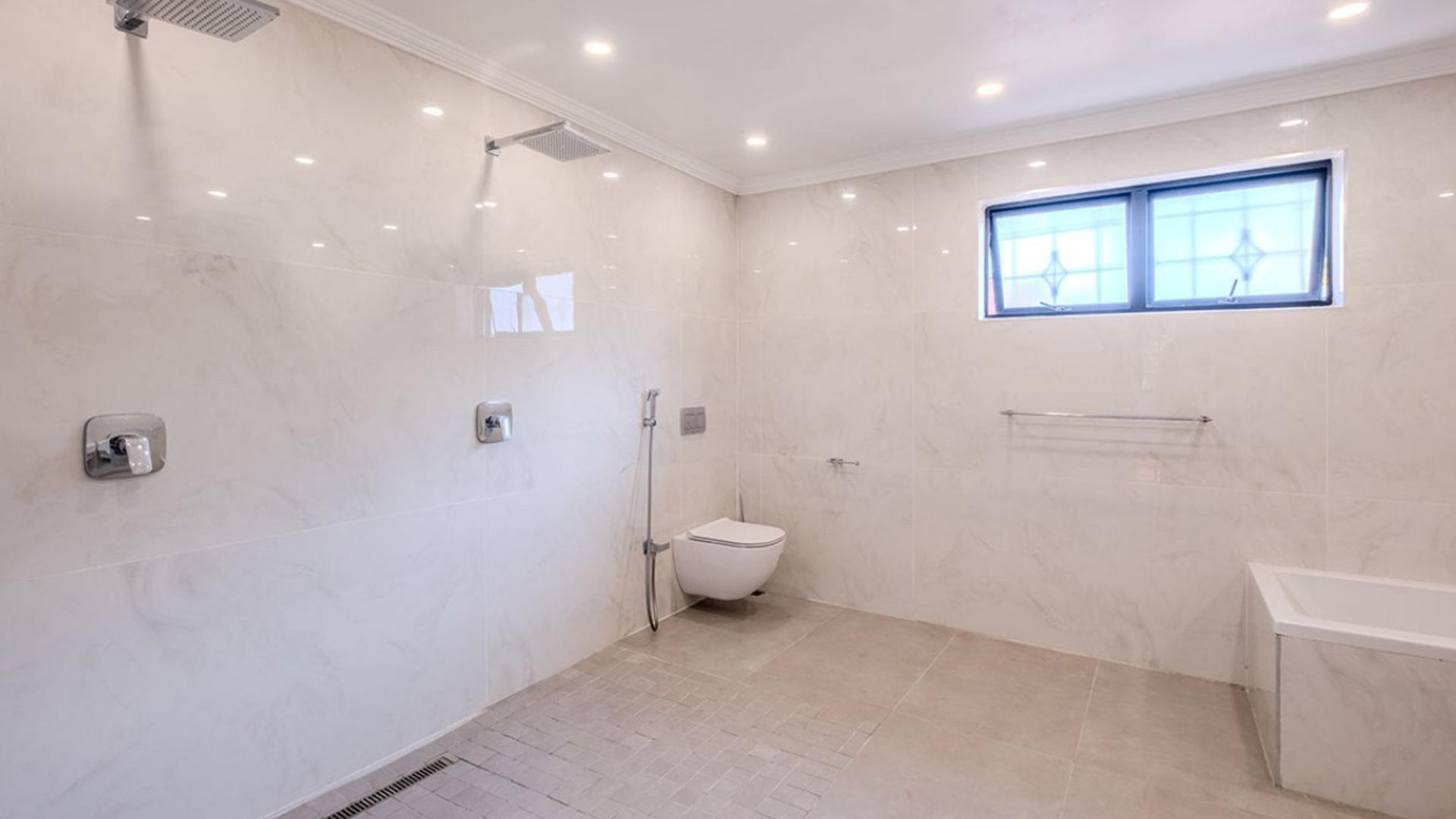 Main Bathroom of property in Durban North 