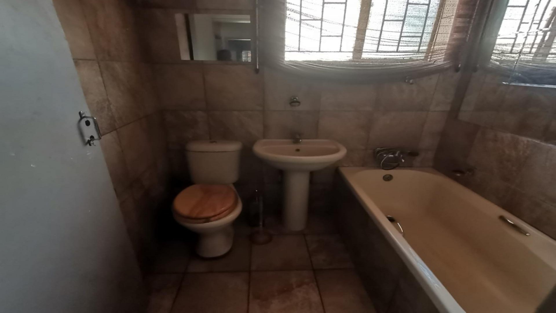Bathroom 1 of property in Sasolburg