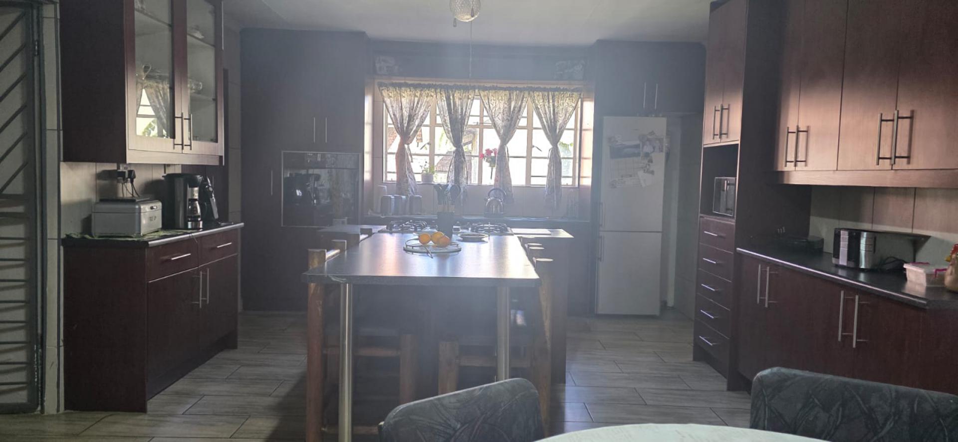  of property in Benoni AH