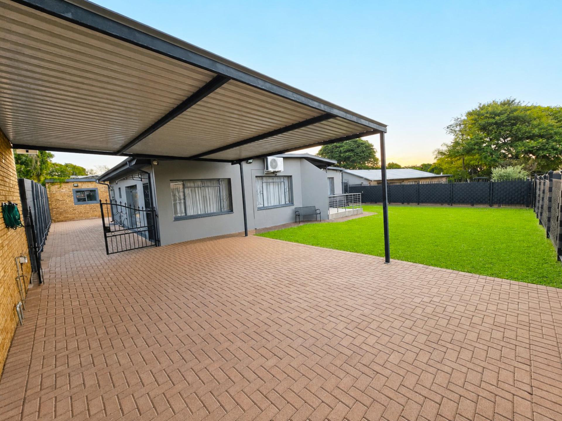  of property in Sinoville
