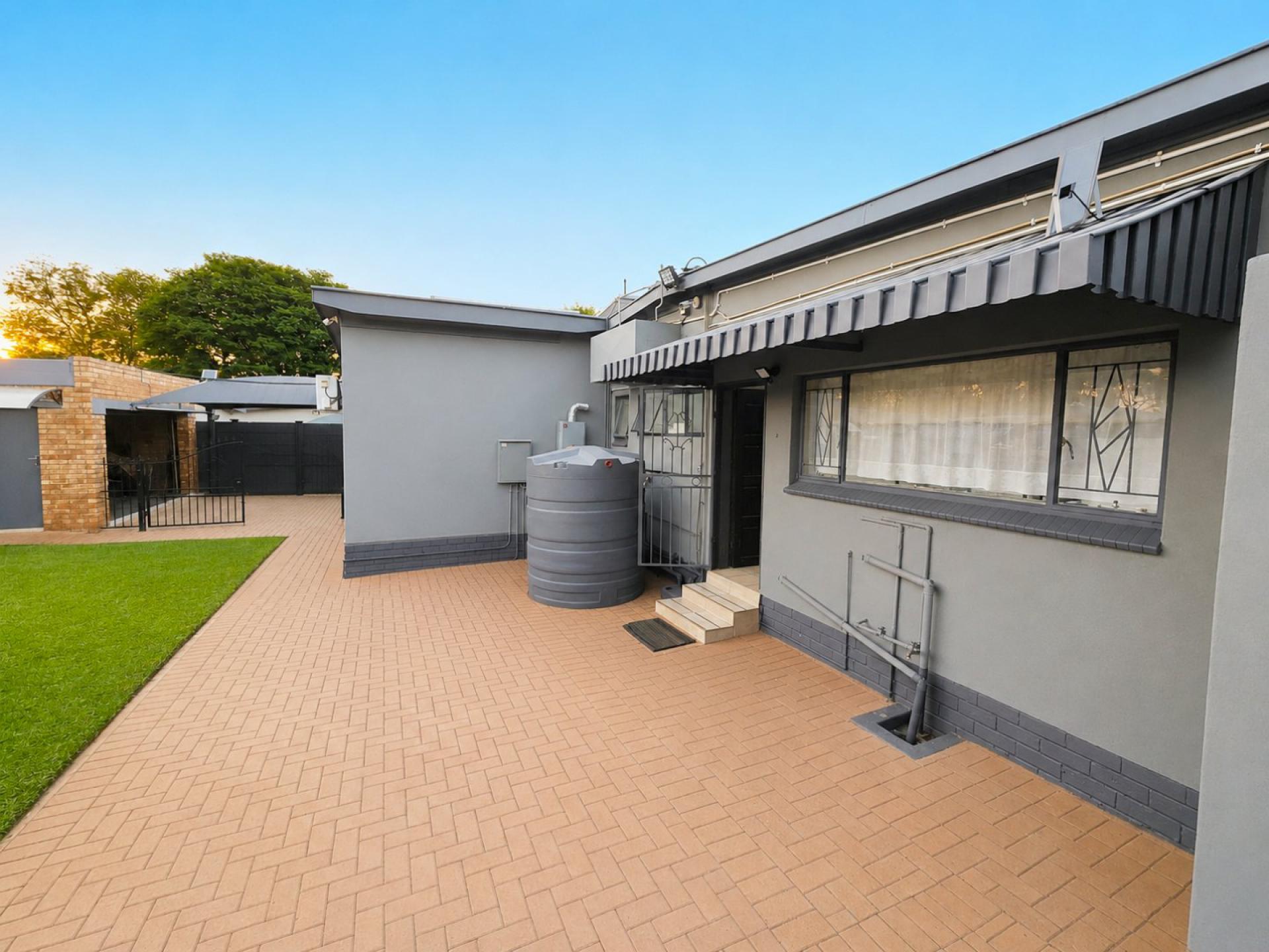 of property in Sinoville