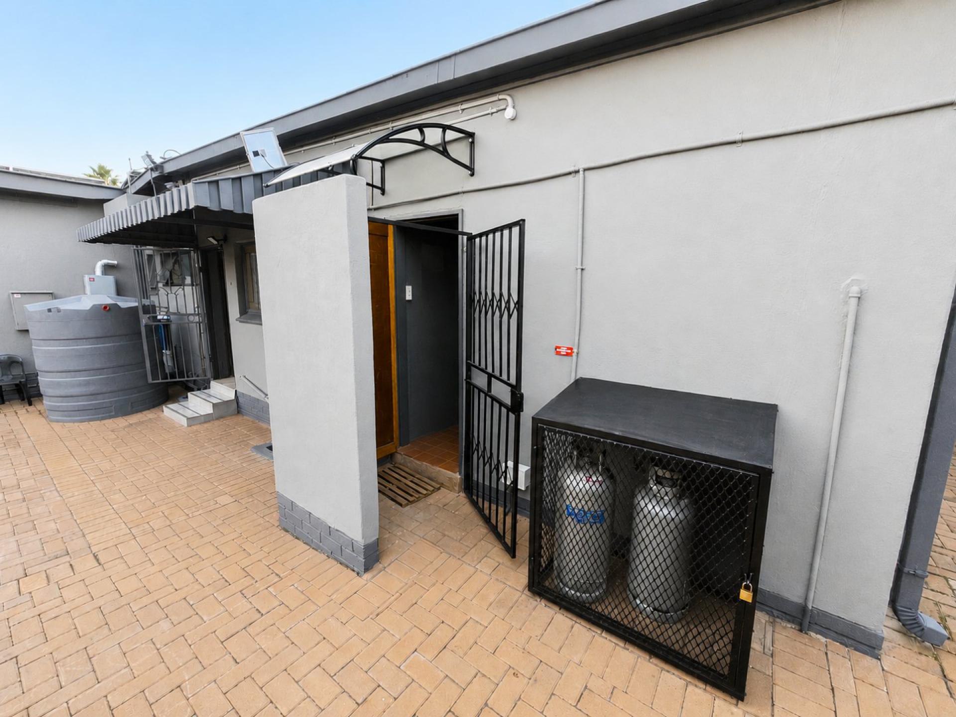  of property in Sinoville