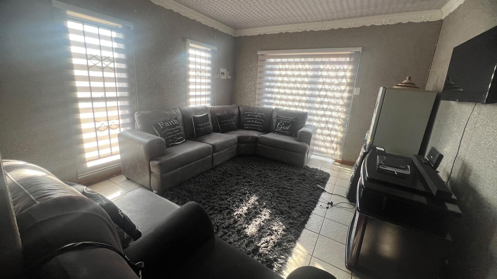 Lounges of property in Vista Park