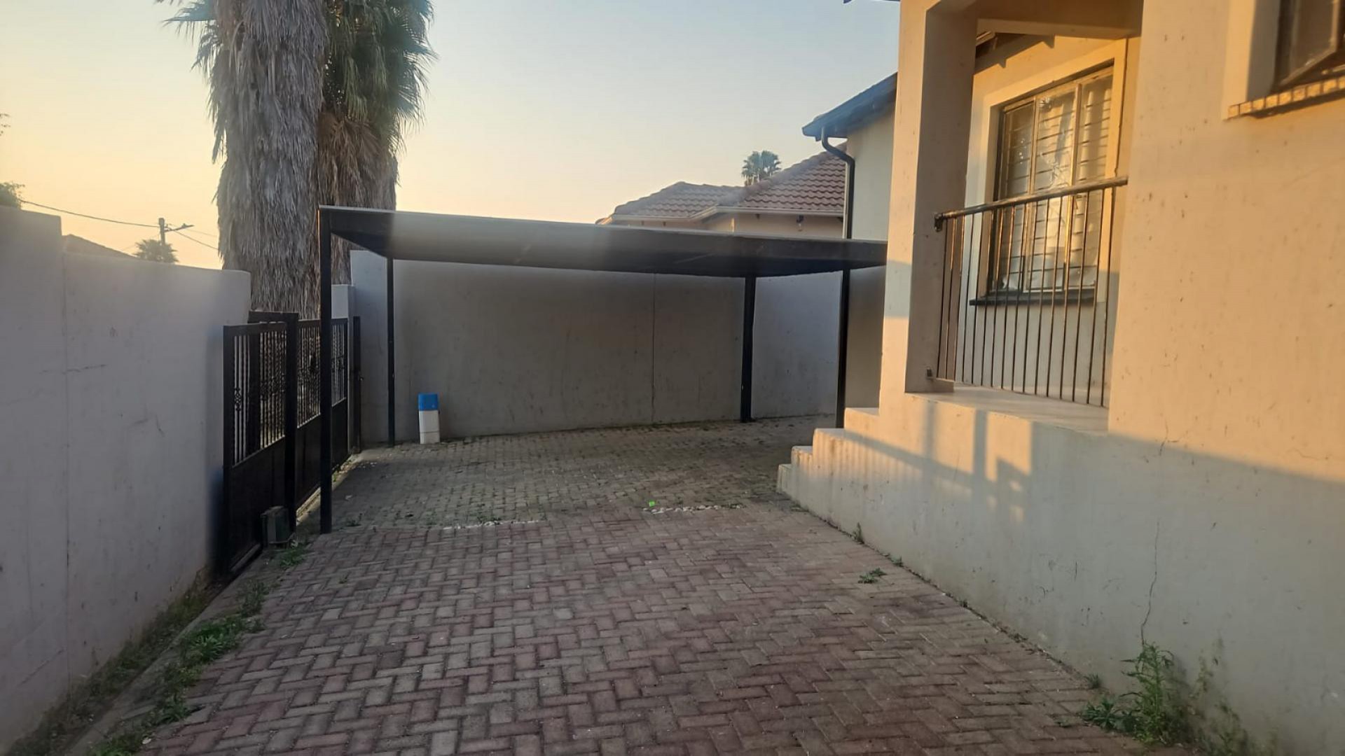 Carport  of property in Cosmo City