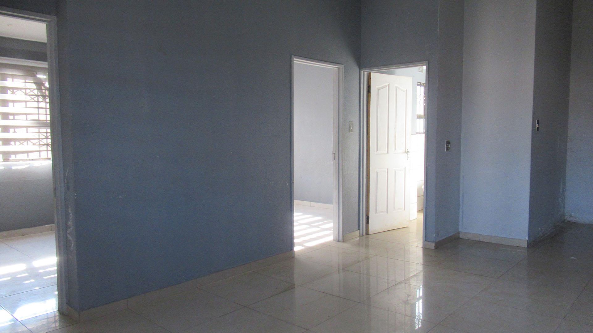 Lounges - 19 square meters of property in Ridgeway