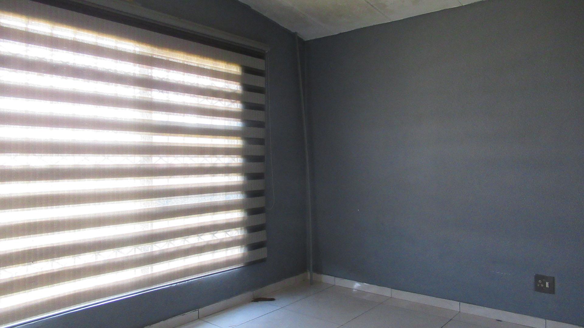 Bed Room 1 - 12 square meters of property in Ridgeway