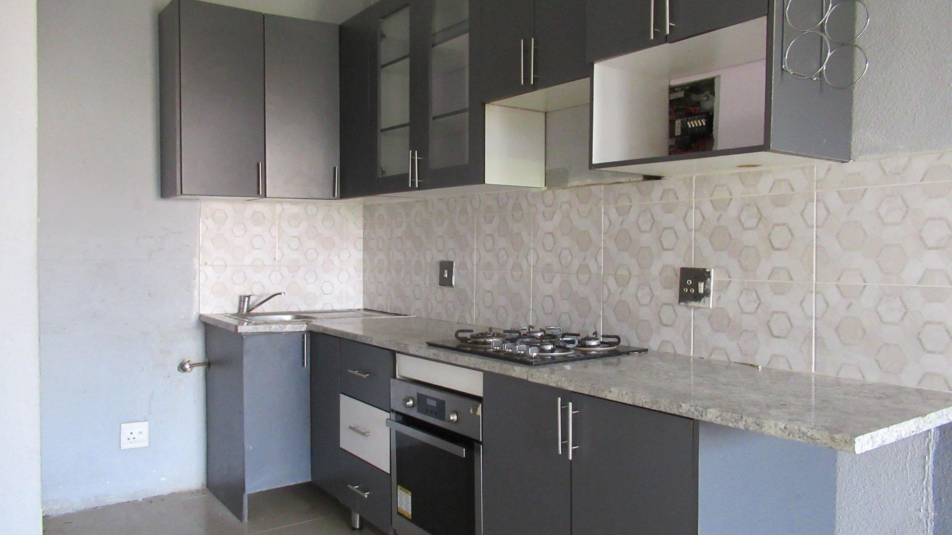 Kitchen - 6 square meters of property in Ridgeway