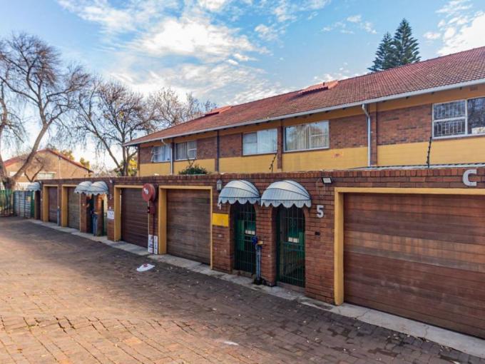 2 Bedroom Apartment for Sale For Sale in Windsor West - MR716086