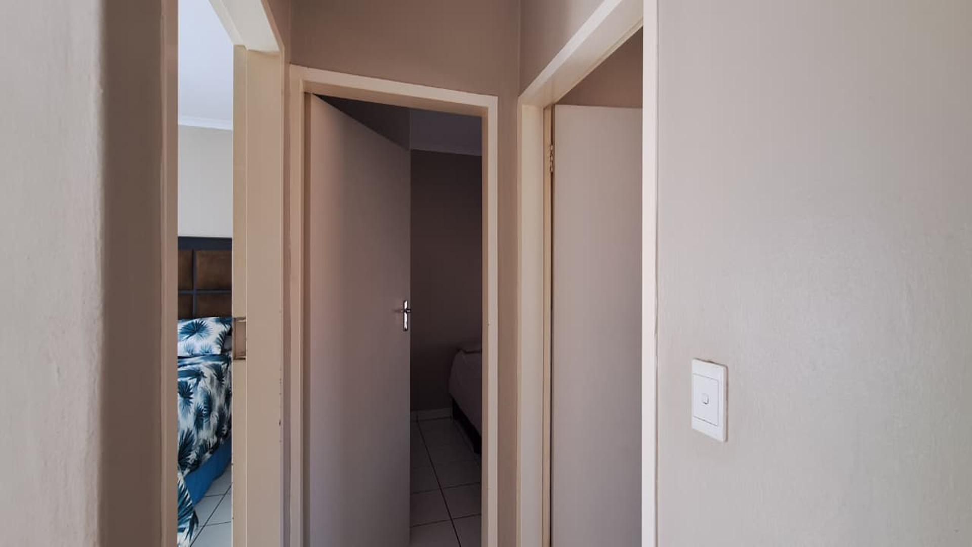 Spaces - 1 square meters of property in Wilgeheuwel 