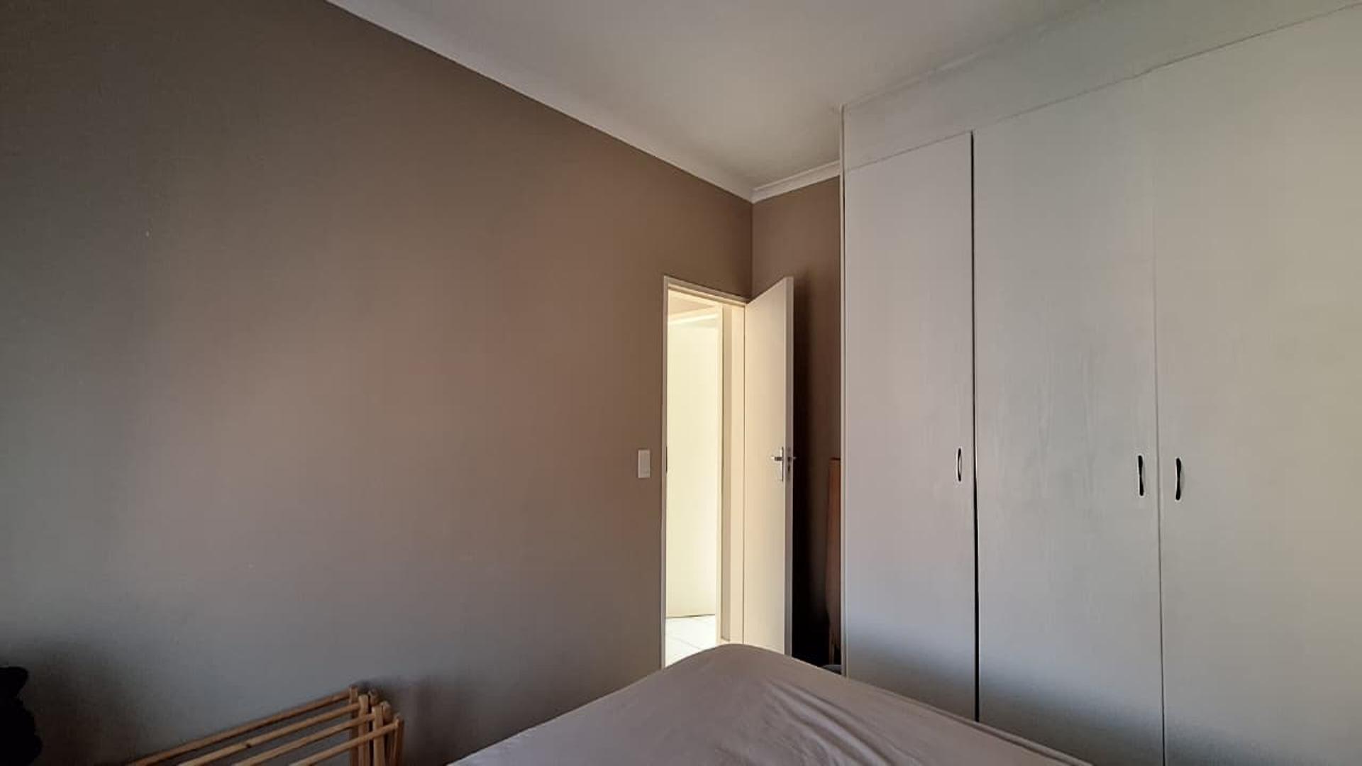 Bed Room 2 - 12 square meters of property in Wilgeheuwel 