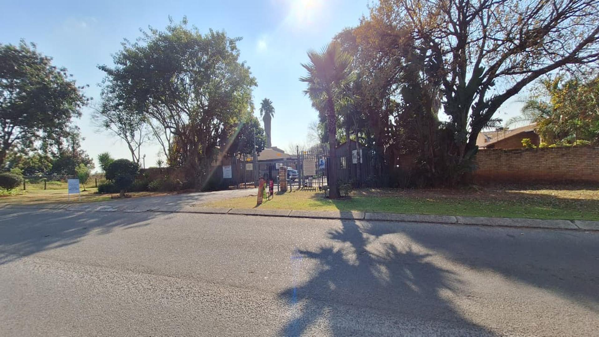 Front View of property in Wilgeheuwel 