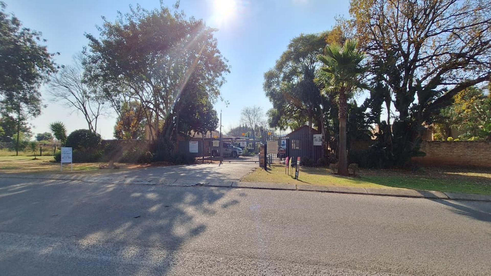 Front View of property in Wilgeheuwel 
