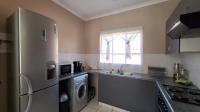 Kitchen - 9 square meters of property in Wilgeheuwel 