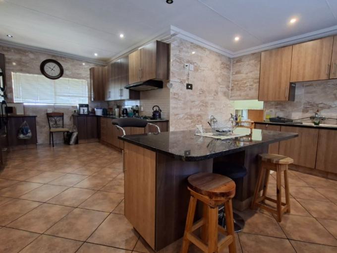 5 Bedroom House for Sale For Sale in Jordaanpark - MR716108
