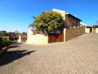 2 Bedroom 2 Bathroom Simplex for Sale for sale in Pentagon Park 