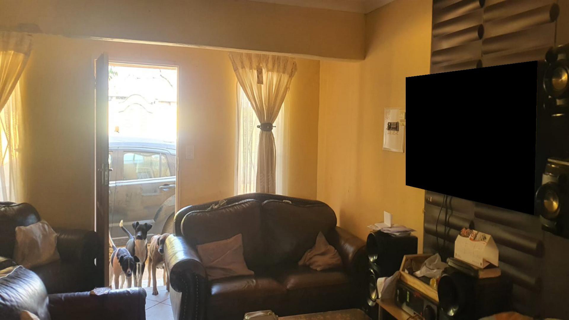 Lounges of property in Kirkney