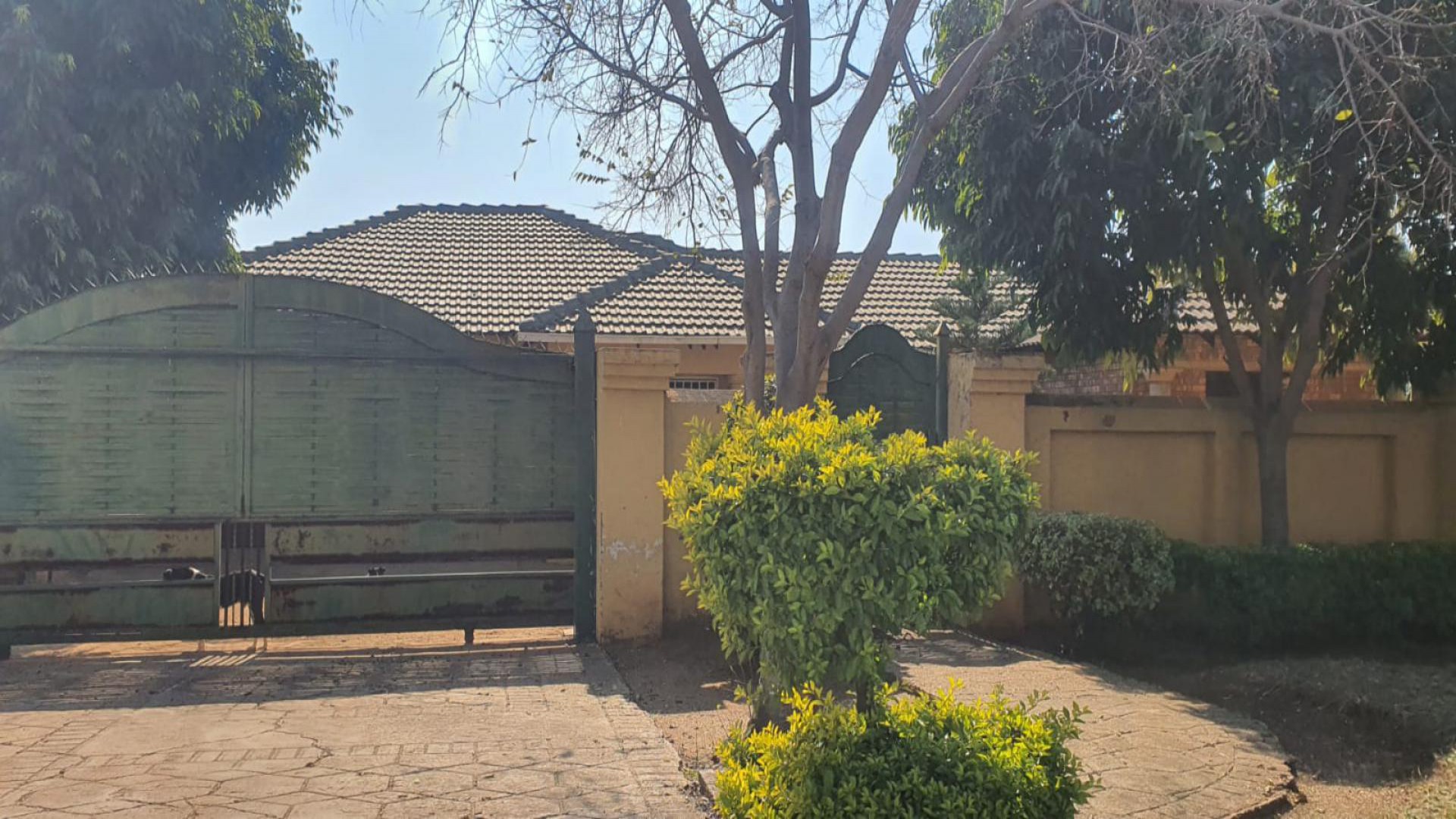 Front View of property in Kirkney