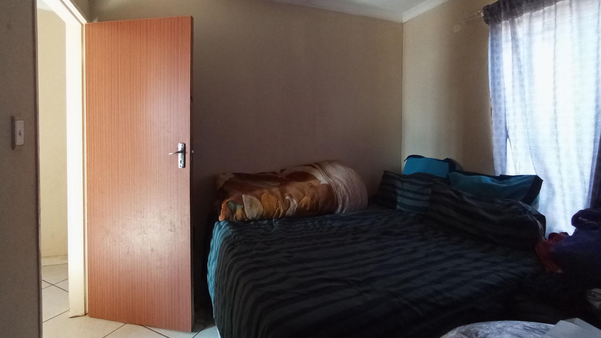 Bed Room 2 - 13 square meters of property in Kirkney