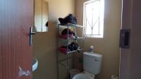 Main Bathroom - 4 square meters of property in Kirkney