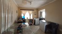 Dining Room - 13 square meters of property in Kirkney