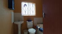 Bathroom 1 - 4 square meters of property in Kirkney