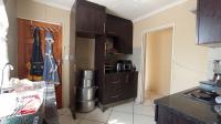 Kitchen - 9 square meters of property in Kirkney