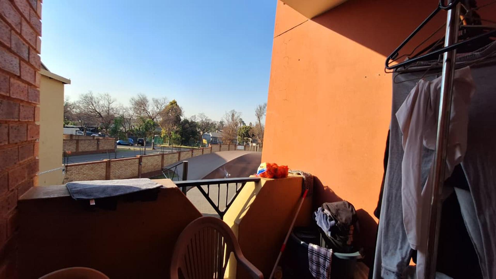 Balcony - 5 square meters of property in Comet