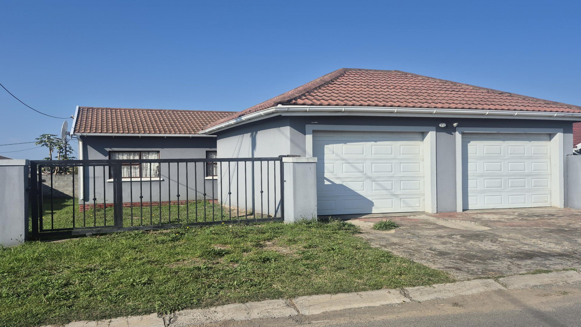 Front View of property in Haven Hills
