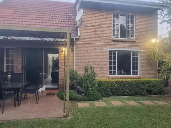 4 Bedroom Simplex for Sale For Sale in Celtisdal - MR716179