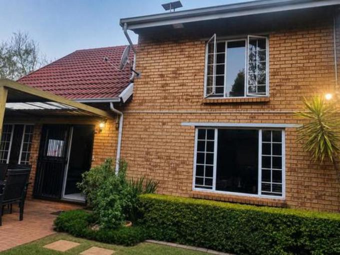 4 Bedroom Simplex for Sale For Sale in Celtisdal - MR716179