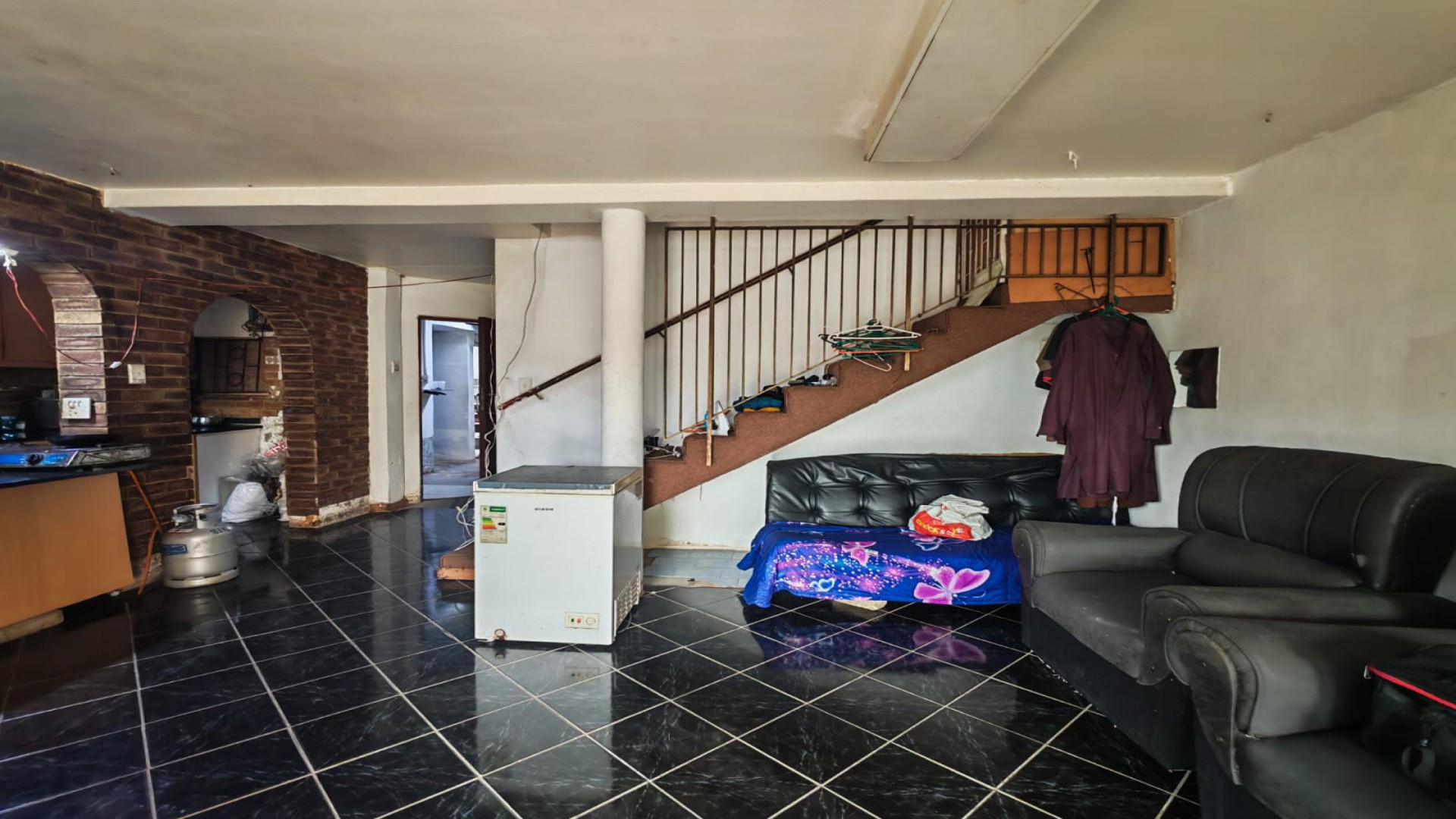 Lounges of property in Woodview