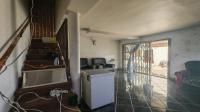 Lounges of property in Woodview