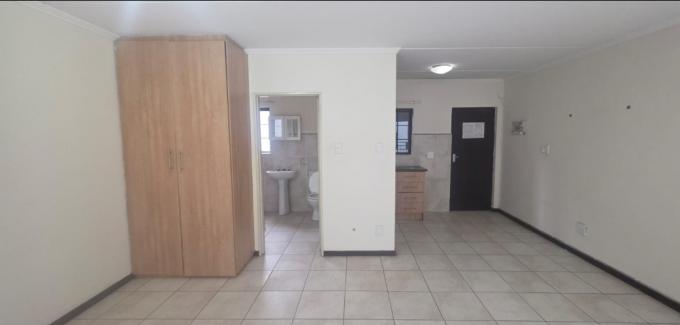 1 Bedroom Apartment for Sale For Sale in Kosmosdal - MR716240