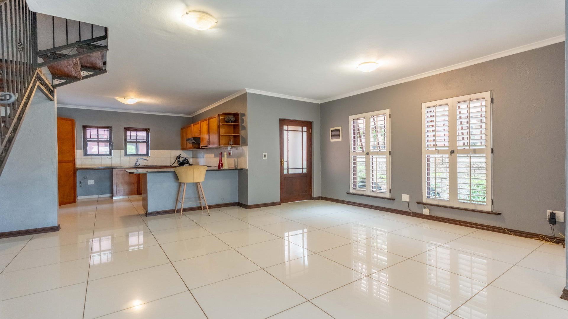 Lounges of property in Plantations