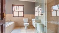 Bathroom 1 of property in Plantations