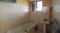 Bathroom 1 - 8 square meters of property in Sunnyside