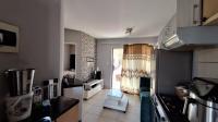 Kitchen - 10 square meters of property in The Stewards