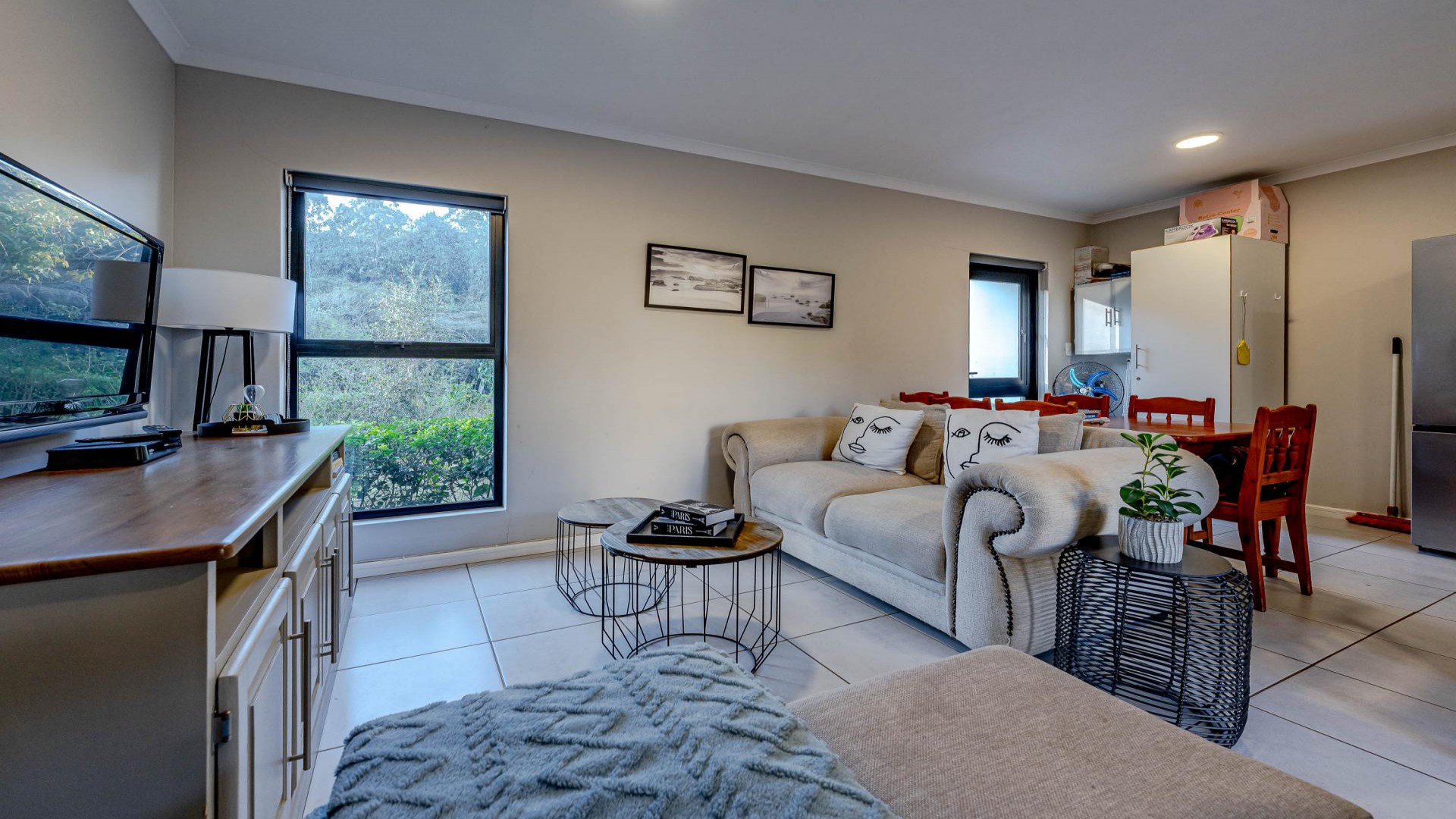 Lounges of property in Waterfall