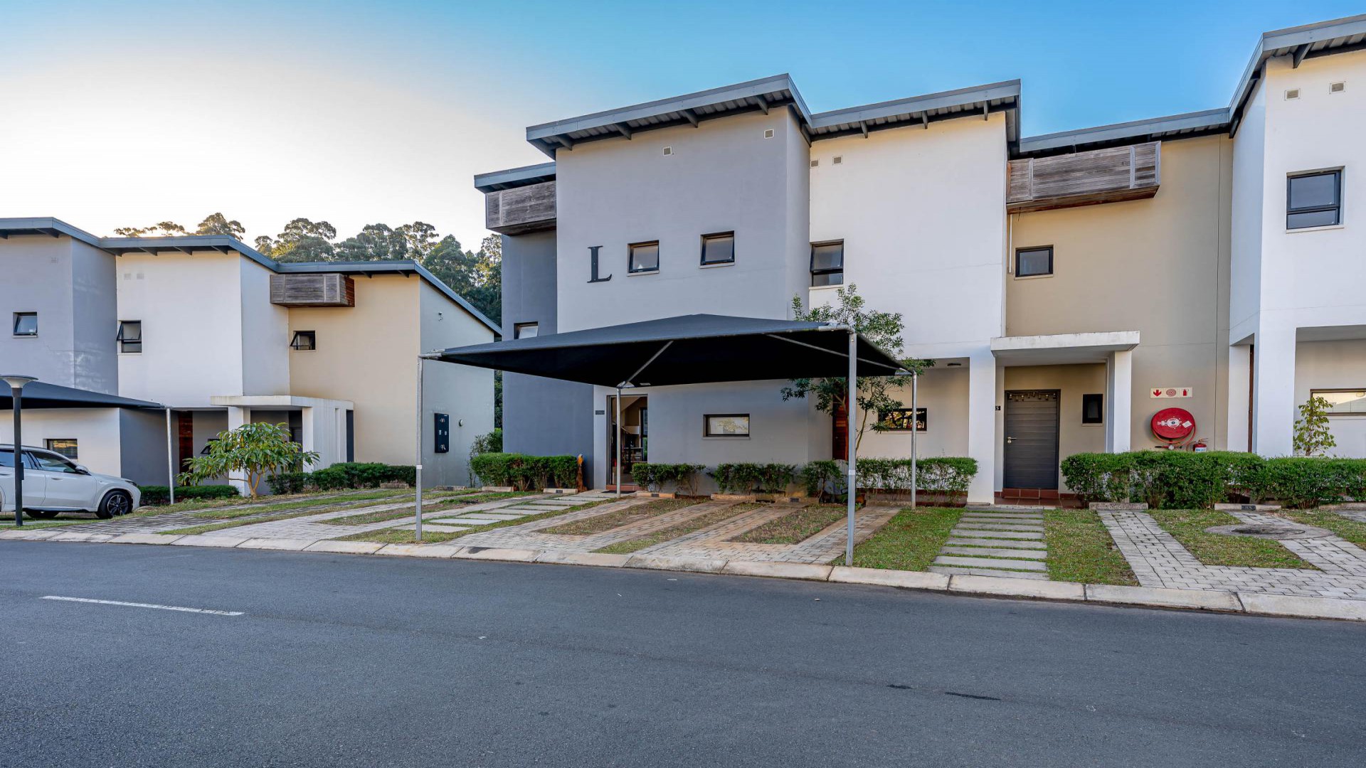 Front View of property in Waterfall