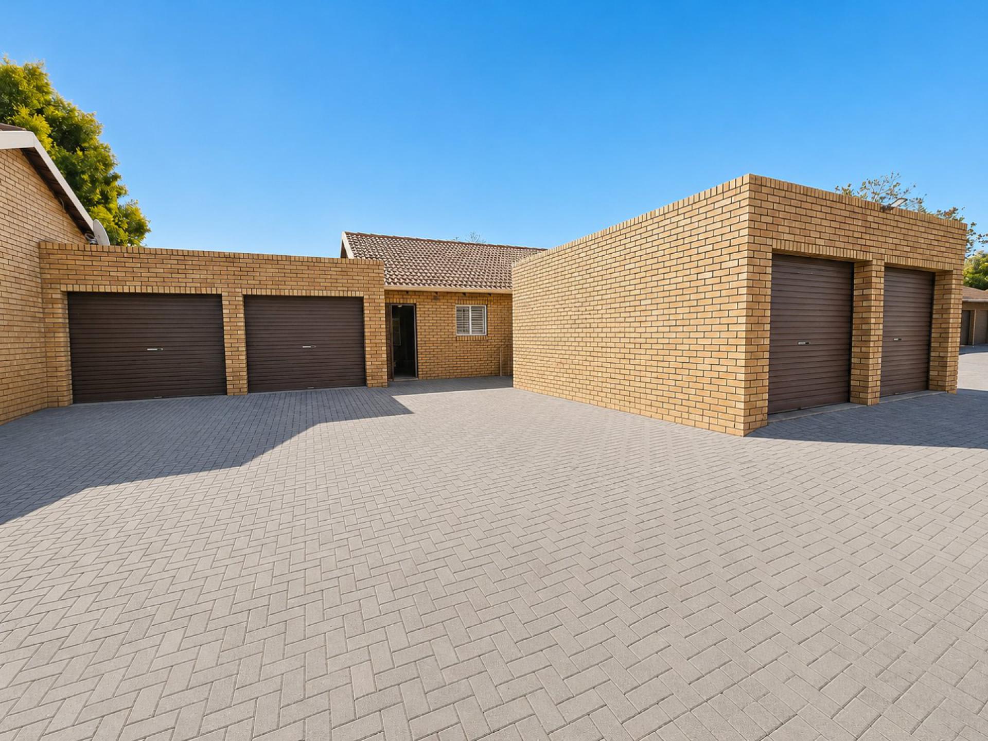 of property in Sinoville