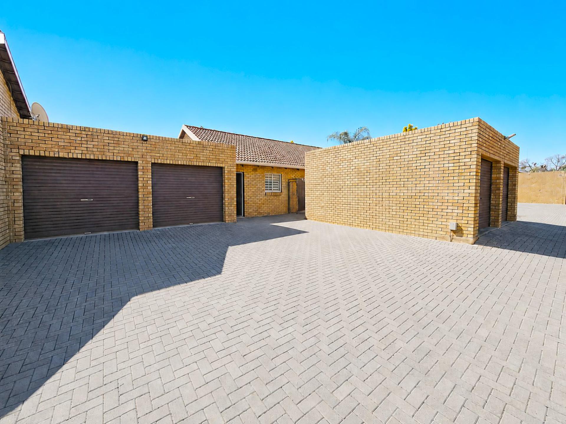  of property in Sinoville