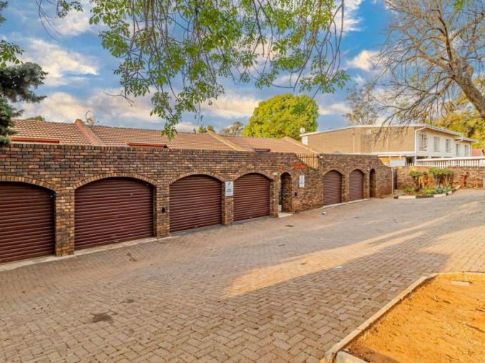 3 Bedroom Sectional Title for Sale For Sale in Windsor West - MR716367