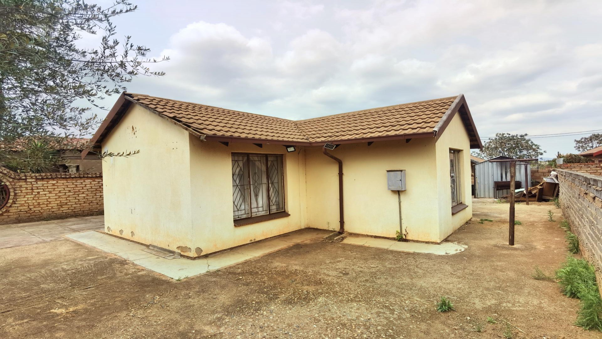 Backyard of property in Soshanguve