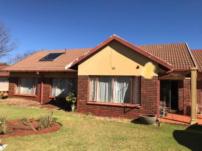 4 Bedroom House for Sale For Sale in Kanonkop - MR716379