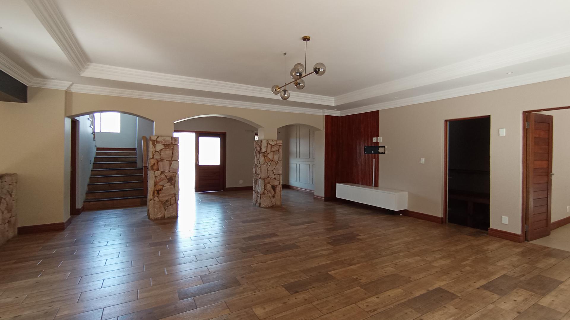 Lounges - 71 square meters of property in Hartbeespoort
