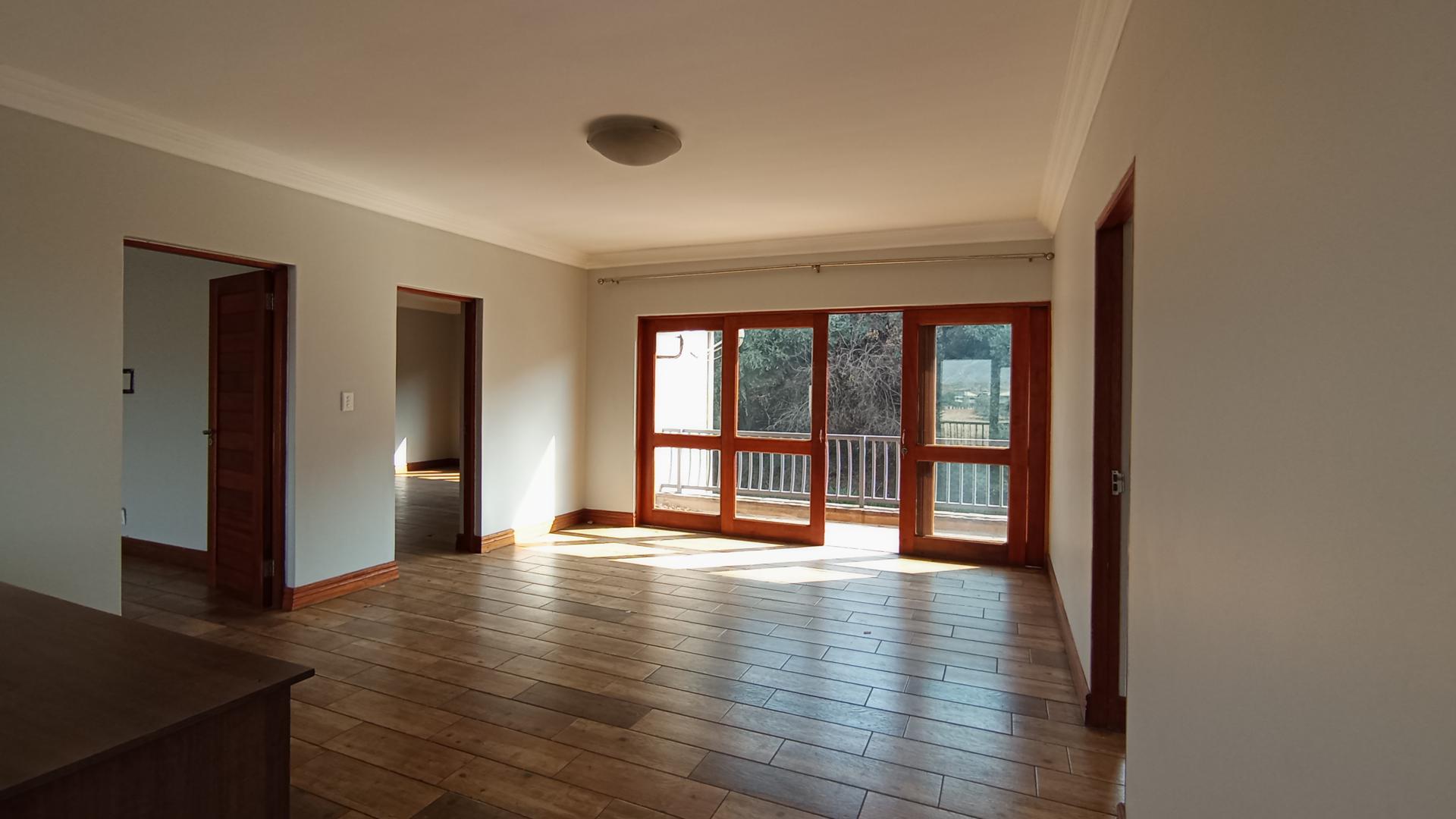 Spaces - 64 square meters of property in Hartbeespoort