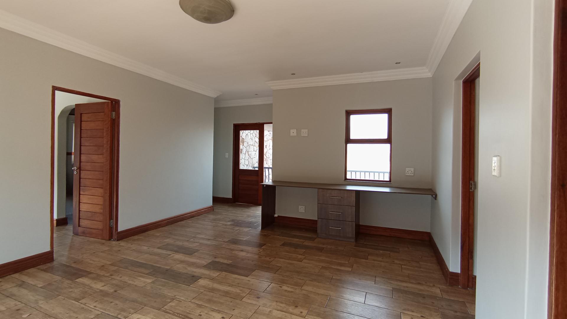 Spaces - 64 square meters of property in Hartbeespoort