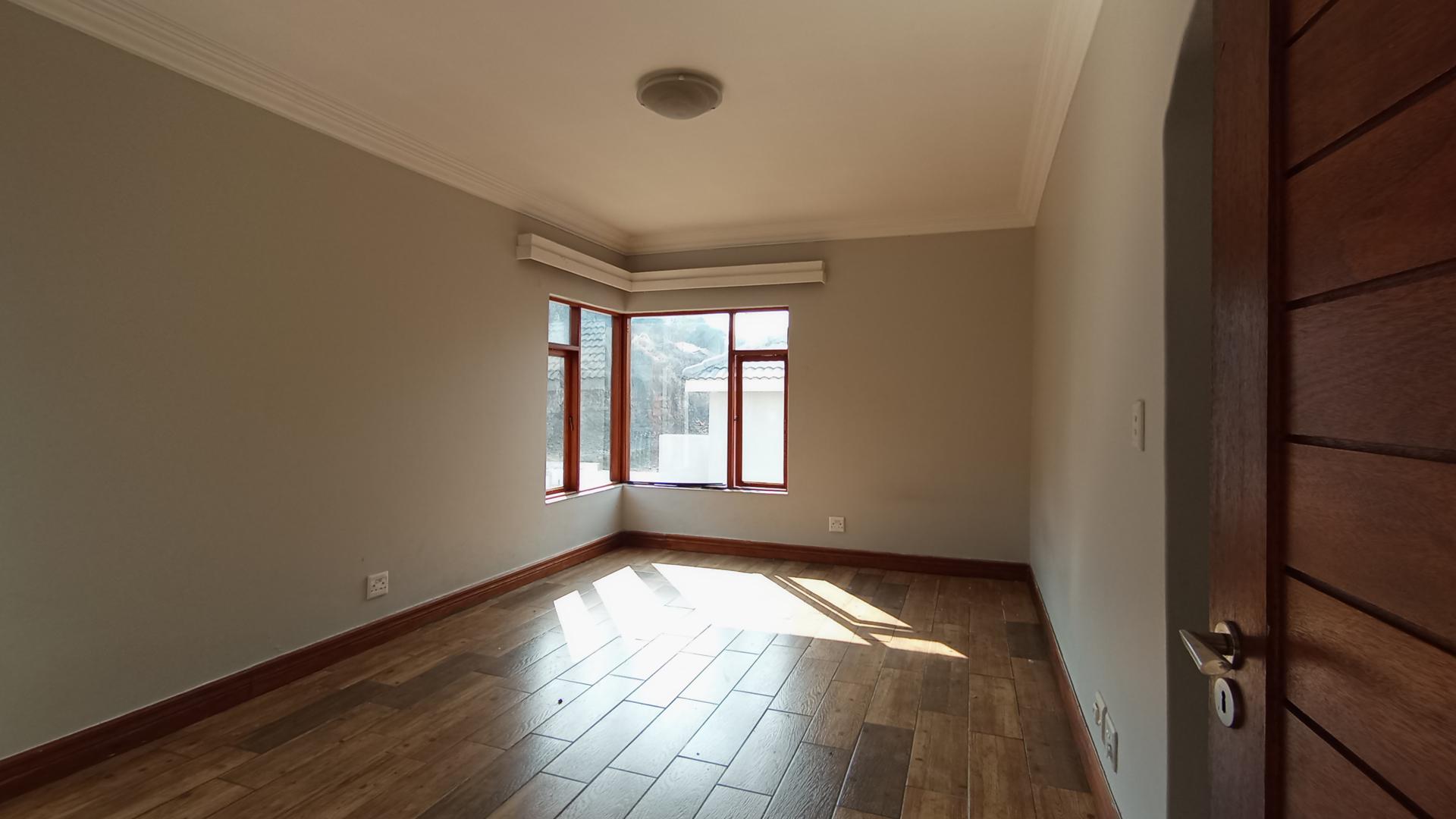 Bed Room 2 - 25 square meters of property in Hartbeespoort